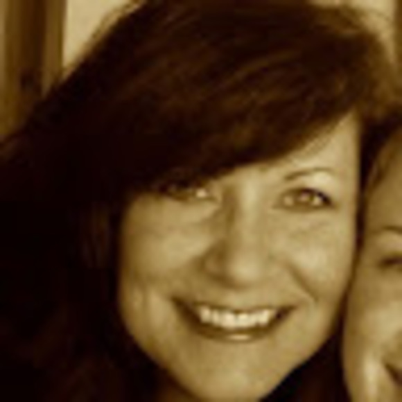 Meet your Posher, Amelia - Picture 1 of 1